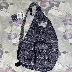 NWT Kavu Slingback Black & White Design